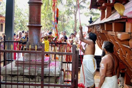 Sree Bhagavathi Kavu, Kallopara