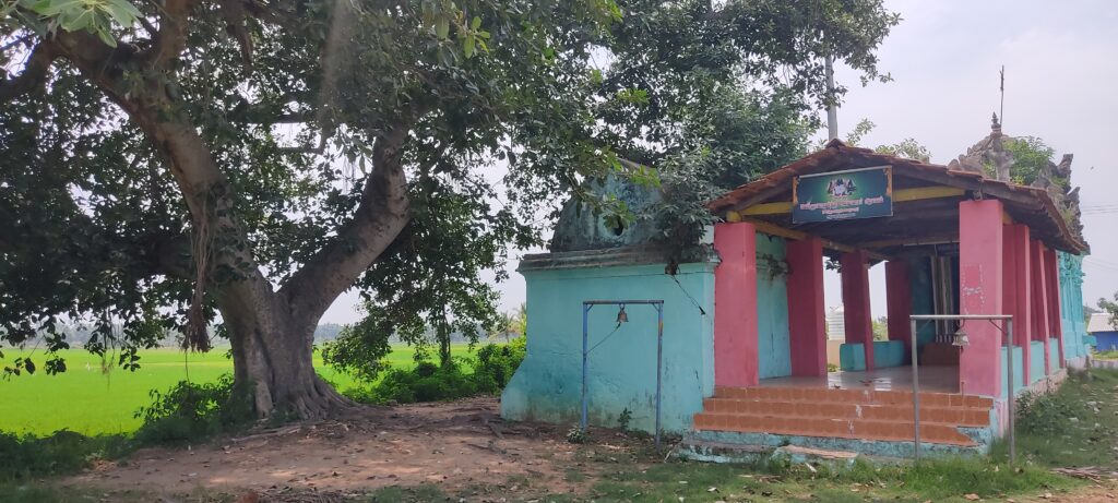 Aladikkumulai Aiyanar Temple